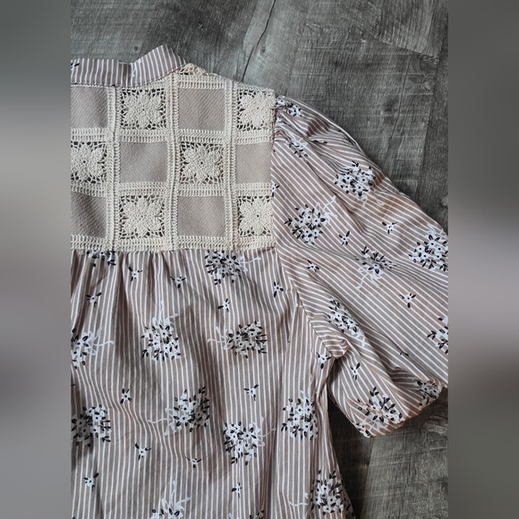 Striped Lace Detail Blouse - Picture 8 of 8